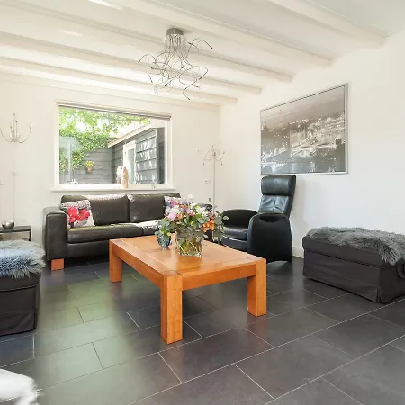 Casa vacanze Holiday White Court *