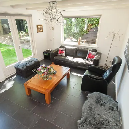 Holiday White Court Casa vacanze